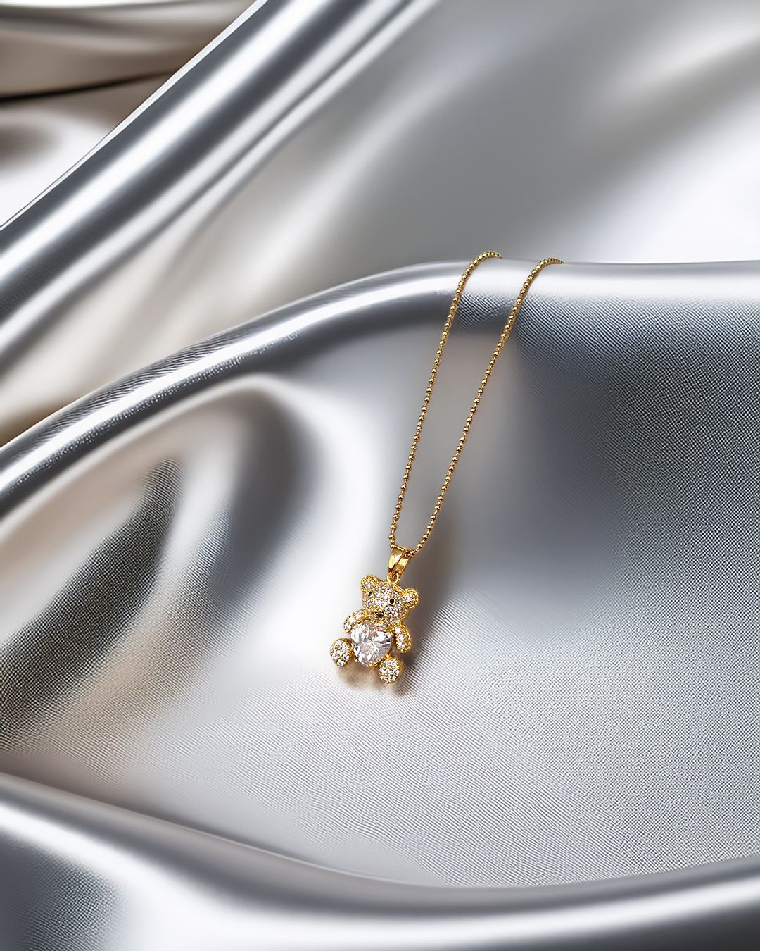 VIXA Cuddle Bear Pendant | Kristal İşlemeli Ayıcık Kolye